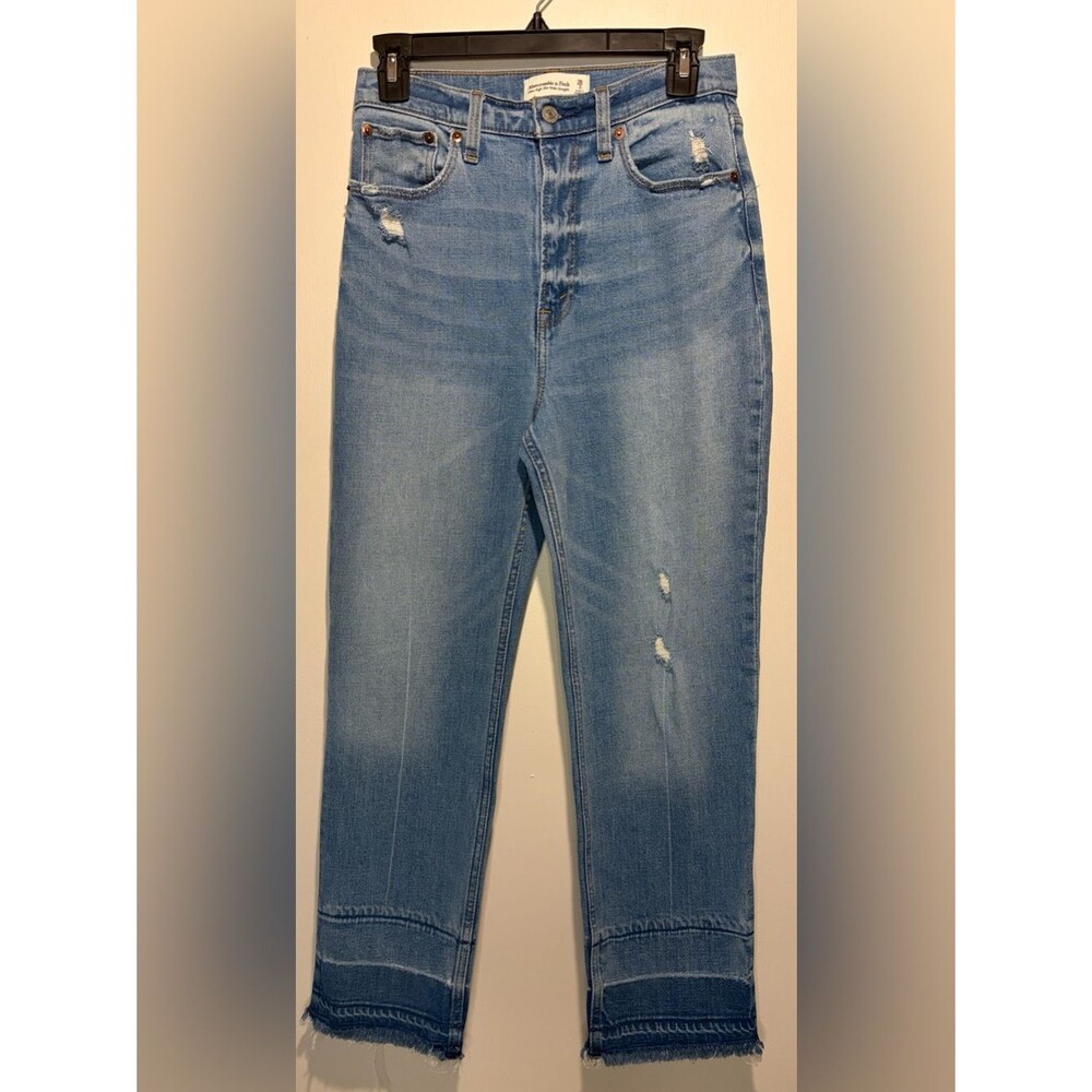 Abercrombie & Fitch Curve Love Ultra High Rise Ankle Straight Distressed 26 LONG